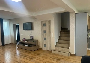 Casa tip duplex cu 3 camere,  P+1,  150 mp, zona linistita, Calea Feldioarei