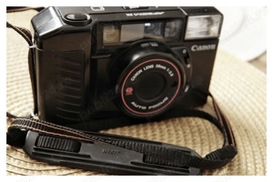 Aparat foto Canon pe film 35mm