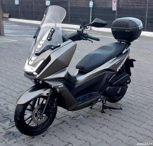 Scuter Kymco Sky town 125 - imagine 5