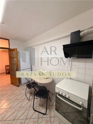 Apartament 3 camere ,centrala proprie,  in Ploiesti ,  P-ta M. Viteazu - imagine 4