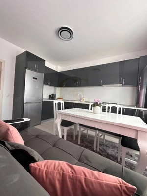 Studio luminos spre vanzaare, la poalele Pietrei Craiului – Zărnești - imagine 9