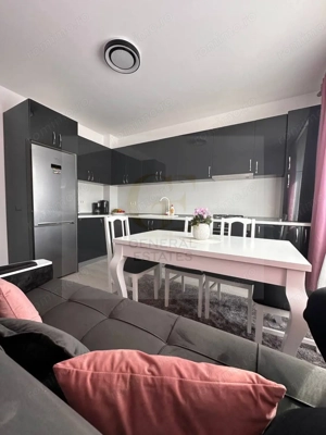 Studio luminos spre vanzaare, la poalele Pietrei Craiului – Zărnești - imagine 16