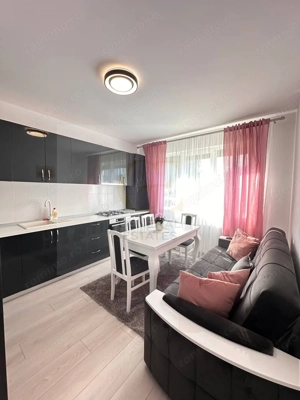 Studio luminos spre vanzaare, la poalele Pietrei Craiului – Zărnești - imagine 15