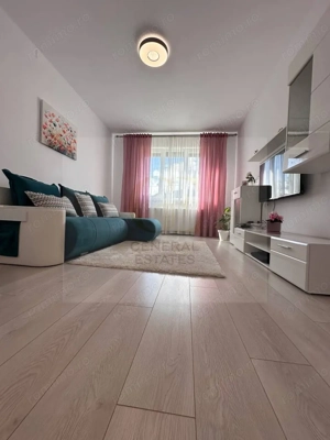 Studio luminos spre vanzaare, la poalele Pietrei Craiului – Zărnești - imagine 3