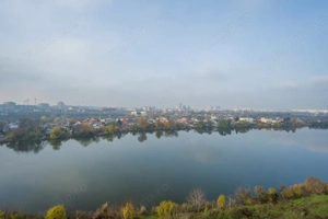 Vedere Unica Catre Lac - Prima Inchiriere
