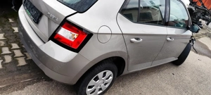 Dezmembrez / dezmembrari piese auto Skoda Fabia 3 iii hatchback 1.2TSI motor CJZ CJZC 68.000km cutie - imagine 6