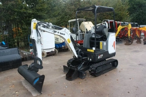 Mini excavator Bobcat E17 - imagine 4
