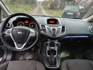 Vând Ford Fiesta 1,2 benzină