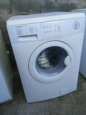 Mașină pentru spălat haine Privileg