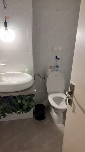 Se inchiriaza apartament 3 camere - imagine 5