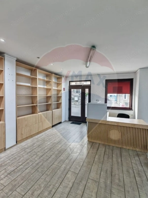 Apartament cu 4 camere de vânzare in zona centrala