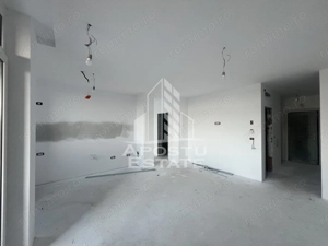 DE VANZARE Apartament 3 camere cu pozitie excelenta