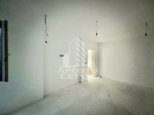 DE VANZARE Apartament doua camere cu gradina 10 mp - imagine 6