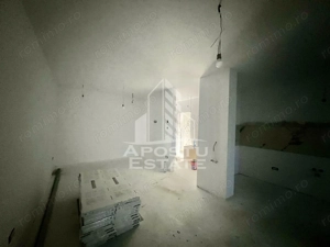 DE VANZARE Apartament doua camere cu gradina 10 mp - imagine 3