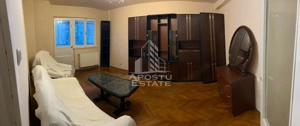 Apartament 3 camere, decomandat, centrala proprie, Zona Dacia.