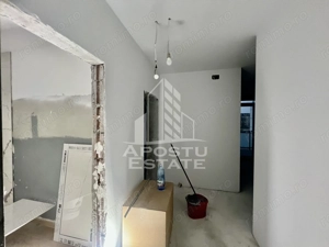 DE VANZARE Apartament doua camere cu gradina 10 mp - imagine 7