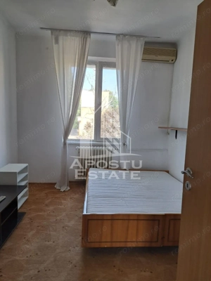 Apartament 2 camere, semidecomandat, zona Centrala - imagine 4