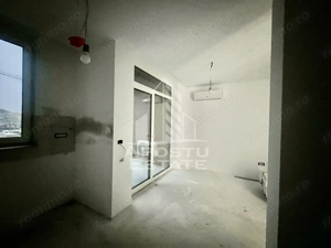 DE VANZARE Apartament doua camere cu gradina 10 mp - imagine 8