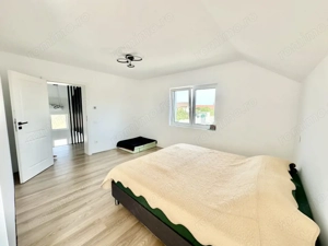 Casa individuala cu 5 camere - 190 mp utili - Zona centrala Mosnita Veche  - imagine 11