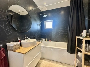 Casa individuala cu 5 camere - 190 mp utili - Zona centrala Mosnita Veche  - imagine 18