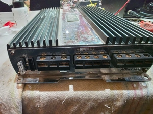 amplificator statie auto subwoofer Axton c502 400w in 4 canale  - imagine 2