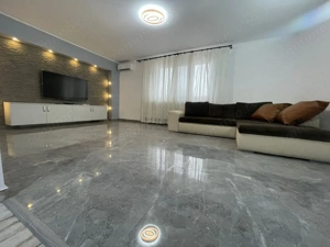 Vânzare casă situată în Târgu Jiu, strada Salcâmului