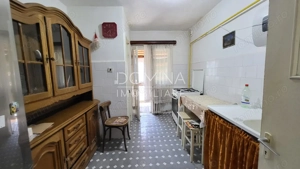 Vânzare apartament 3 camere - Târgu Jiu, strada Castanilor - zona Diana - imagine 4