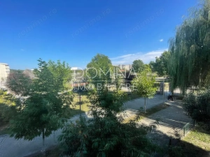 Vânzare apartament 3 camere, etaj 1, situat în Rovinari, strada Termocentralei - imagine 9