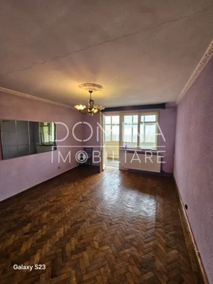 Vânzare apartament 3 camere *etaj 2 - decomandat* - Strada Zambilelor