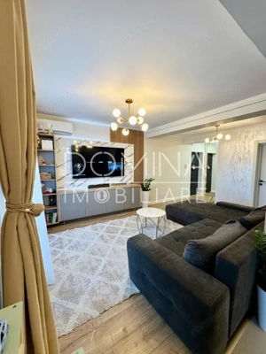 Vânzare penthouse *3 camere* în Târgu Jiu - zona Parc Coloana Infinitului - imagine 2