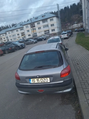 Vând Peugeot 206 - an fabricație 2001 - preț NEGOCIABIL