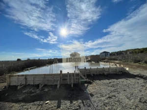 Casa individuala la CHEIE cu 4 camere 3 bai 480 mp teren pe Calea Cisnadiei - imagine 5