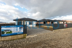 Casă/Vilă nouă de vânzare în Lilieci, Bacău