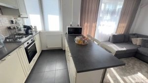 vand apartament 3 camere la 70 metri piata iancului la 100 metri de metrou - imagine 11