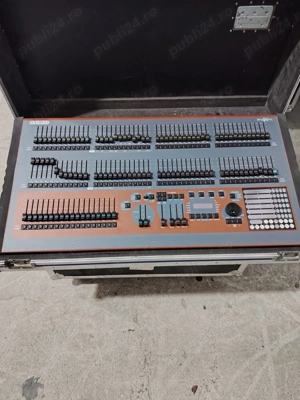 Comanda lumini LSC Maxim MAX XLP, Zero88 Jester ML 12 24, dimmer Zero88 Spice 1210, SGM Power Light