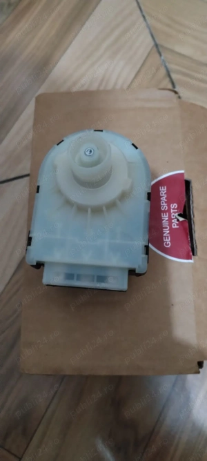 Actuator vane 3 căi Ariston ( servomotor )
