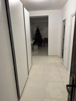 Apartament 2 camere 10 min metrou Aparatorii Patriei/centrala proprie - imagine 5