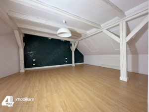 Casă S+P+M zonă Ultracentrală la curte cu 2 vecini, recent renovată - imagine 10