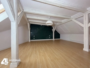 Casă S+P+M zonă Ultracentrală la curte cu 2 vecini, recent renovată - imagine 15