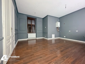 Casă S+P+M zonă Ultracentrală la curte cu 2 vecini, recent renovată - imagine 14