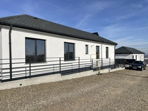 DE VANZARE - Casa individuala (noua) Ipotesti, Suceava - imagine 9