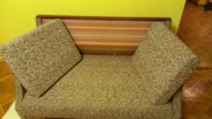 Vand o canapea extensibila de 2 locuri, din material textil, în stare foarte buna, ca noua,în Mures - imagine 4