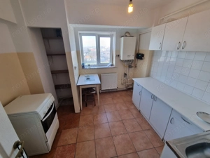 KM 5-garsoniera in bloc de apartamente - imagine 5