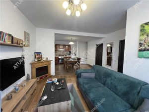 Casa cu 4 camere 2 bai si curte proprie in zona Arhitectilor - imagine 2