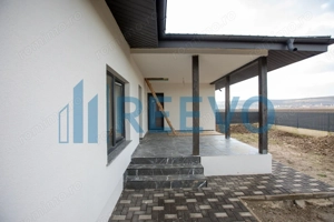 Casă/Vilă nouă de vânzare în Lilieci, Bacău - imagine 11