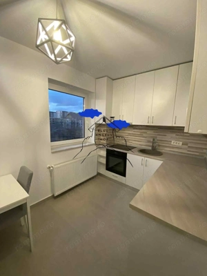 2 Camere la prima inchiriere, Tractorul