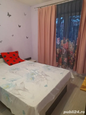 inchiriez camera la curte 