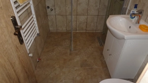 Inchiriez apartament 2 camere in Deva, zona ultracentrala, parter, suprafata utila aproximativ 50 mp - imagine 12