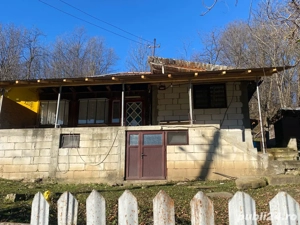 Casă de vânzare, în comuna Bertea, județul Prahova 