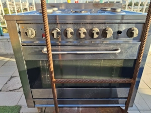 Vand pachet aragaz hendi cu cuptor,masina curatat cartofi,umbrele mari terasa,grill profesional